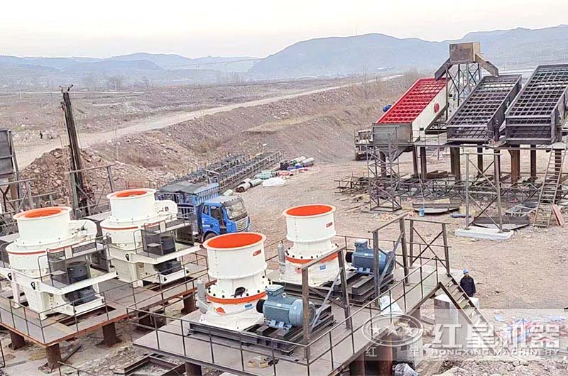 產量較大時建議選配多臺破碎設備組合作業 產量較大時建議選配多臺破碎設備組合作業