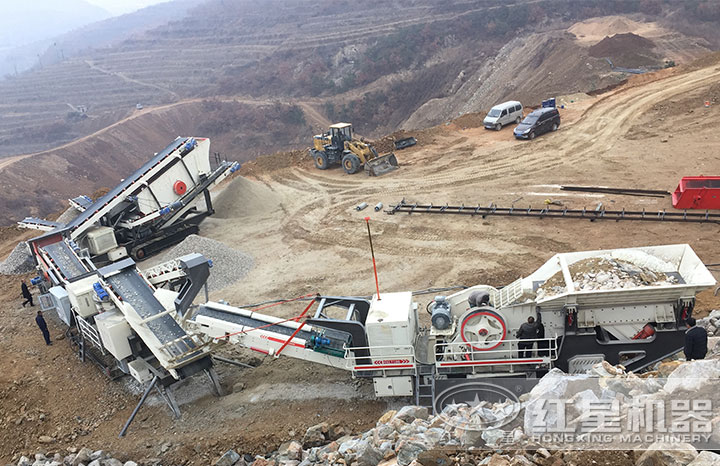 大型流動(dòng)磕石子機(jī)現(xiàn)場(chǎng) 大型流動(dòng)磕石子機(jī)現(xiàn)場(chǎng)